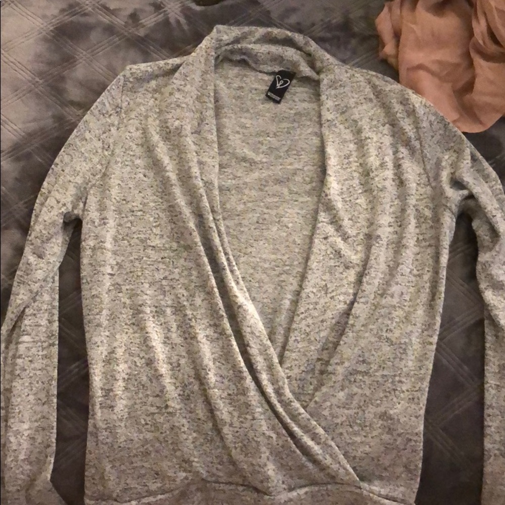 Gray top